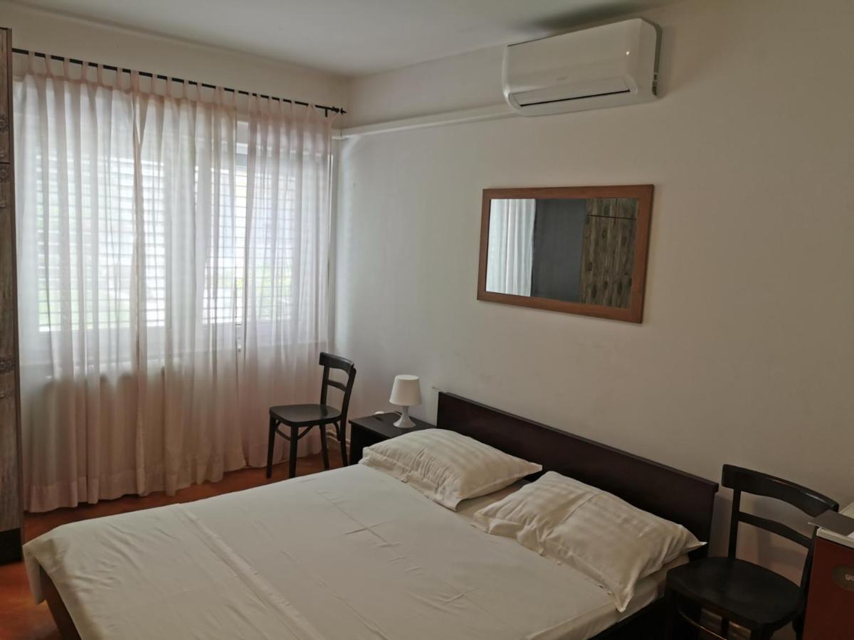 Villa Milic*** Seget Donji ภายนอก รูปภาพ